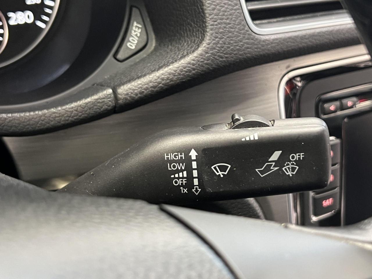 2015 Volkswagen Passat Comfortline+Camera+Roof+Heated Leather+ - Photo #48