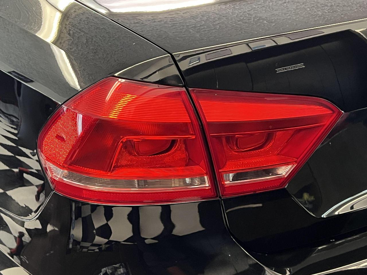 2015 Volkswagen Passat Comfortline+Camera+Roof+Heated Leather+ - Photo #59