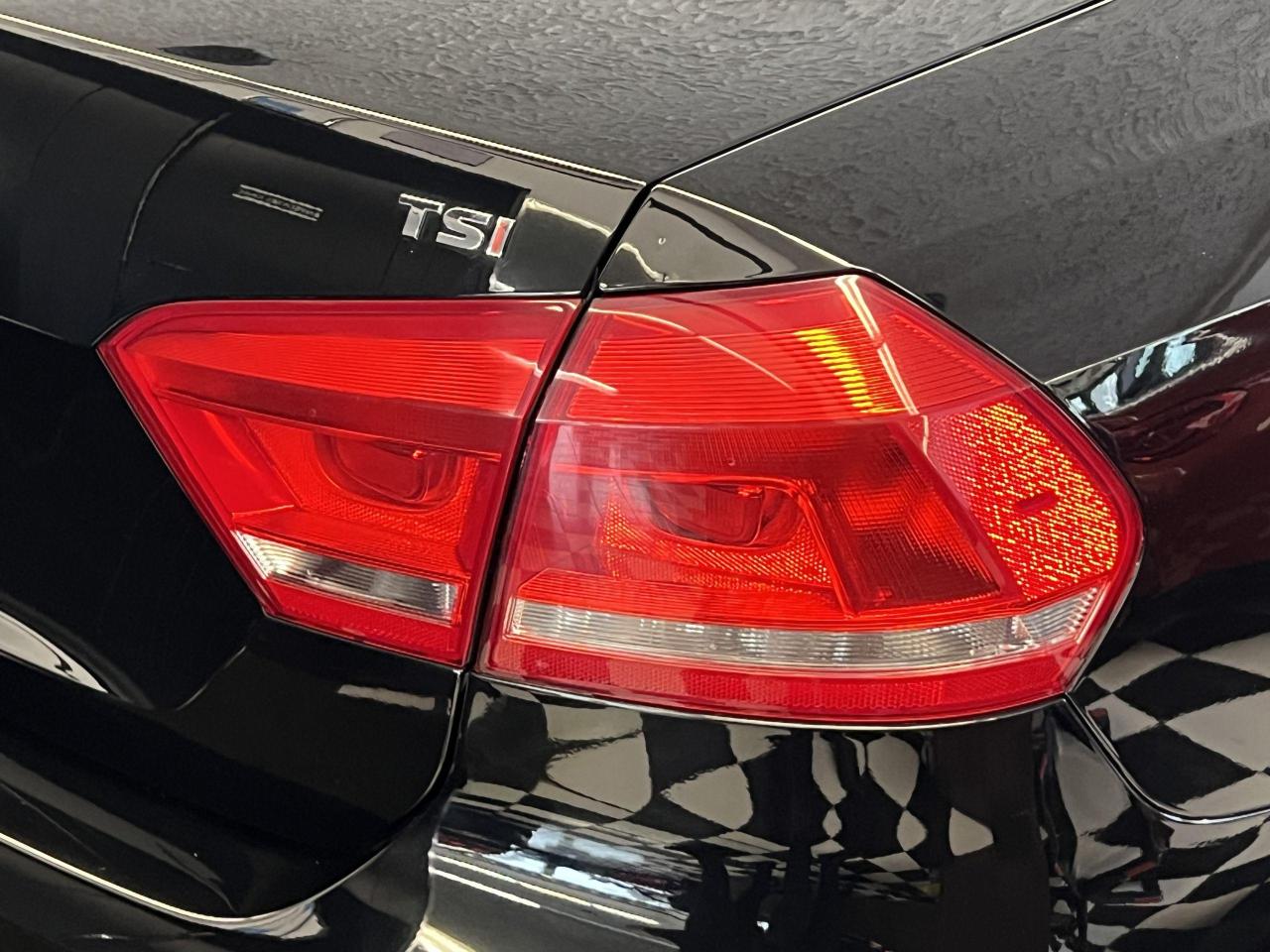 2015 Volkswagen Passat Comfortline+Camera+Roof+Heated Leather+ - Photo #61