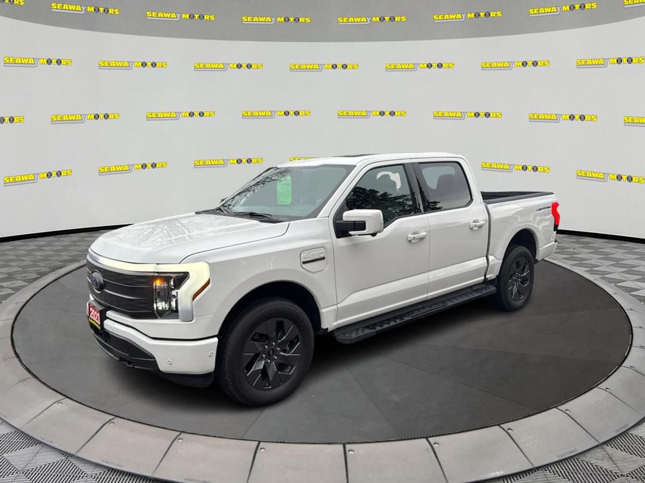 2023 Ford F-150 Lightning Lariat Photo2