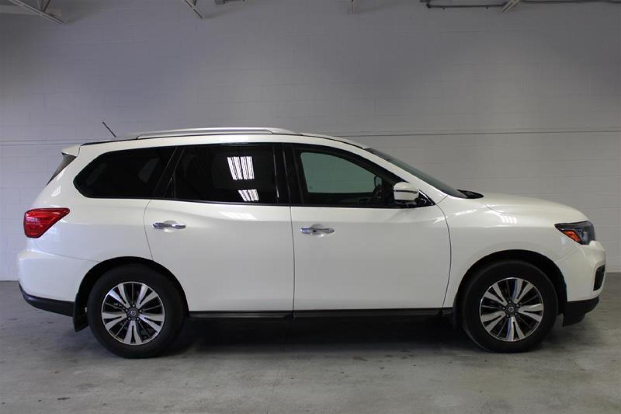 Used 2017 Nissan Pathfinder WE APPROVE ALL CREDIT for sale in London, ON