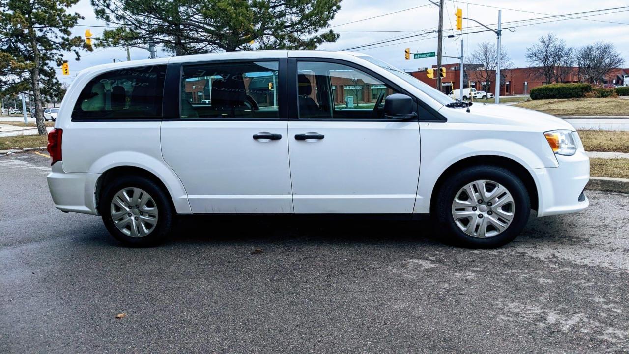 2020 Dodge Grand Caravan SE Photo3