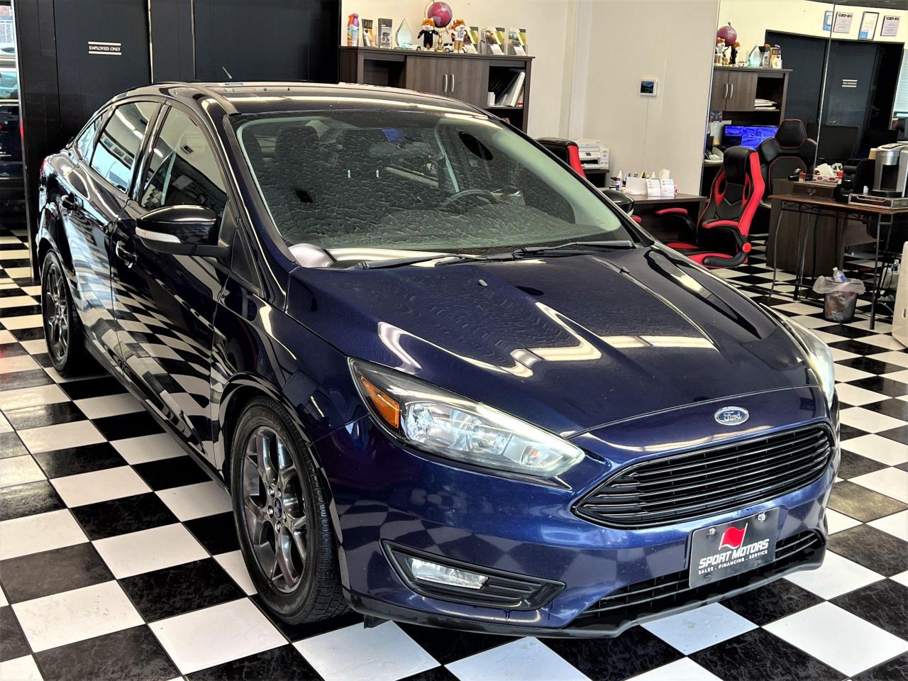 2016 Ford Focus SE W/Apperance PKG+New Brakes+Camera+CLEAN CARFAX - Photo #5