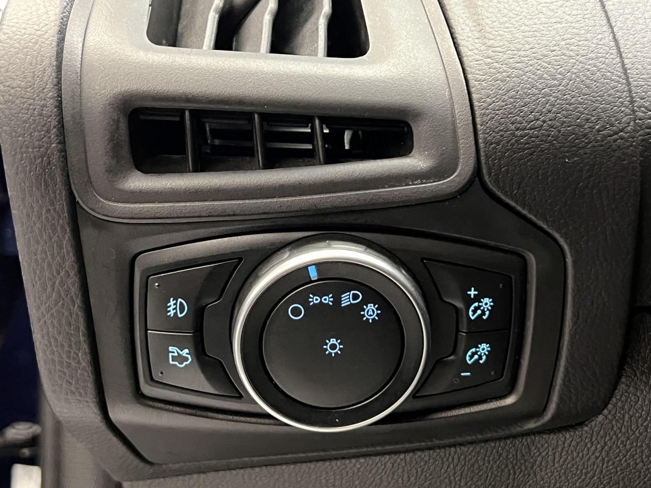 2016 Ford Focus SE W/Apperance PKG+New Brakes+Camera+CLEAN CARFAX - Photo #44