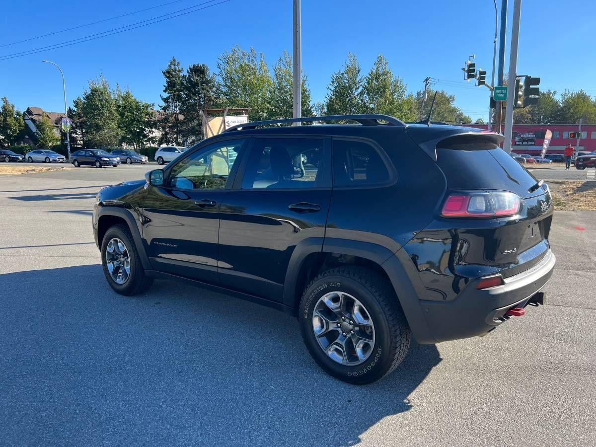 2019 Jeep Cherokee TRAILHAWK ELITE 4X4 - Photo #3