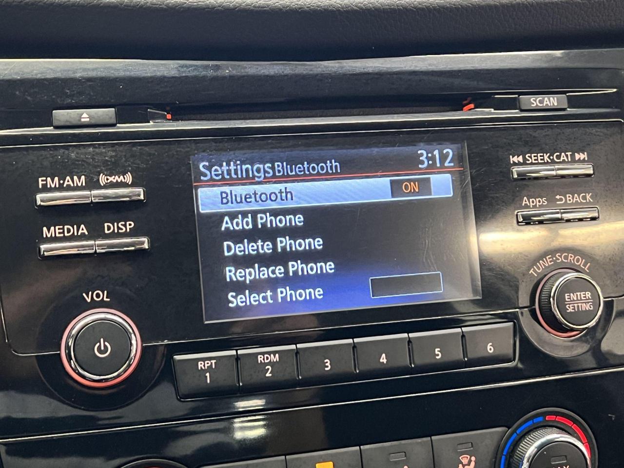 2016 Nissan Rogue S+Bluetooth+Camera+A/C+CLEAN CARFAX - Photo #31
