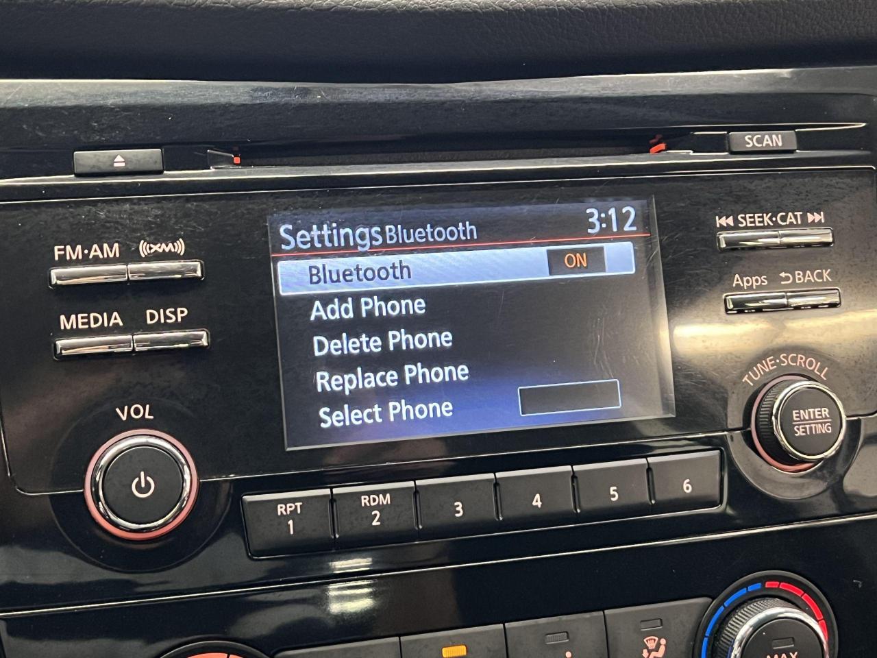 2016 Nissan Rogue S+Bluetooth+Camera+A/C+CLEAN CARFAX - Photo #32