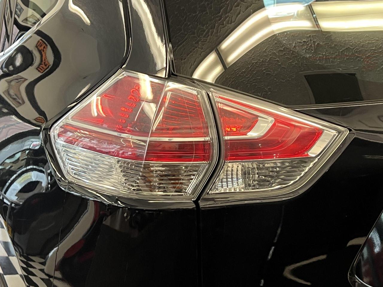 2016 Nissan Rogue S+Bluetooth+Camera+A/C+CLEAN CARFAX Photo117
