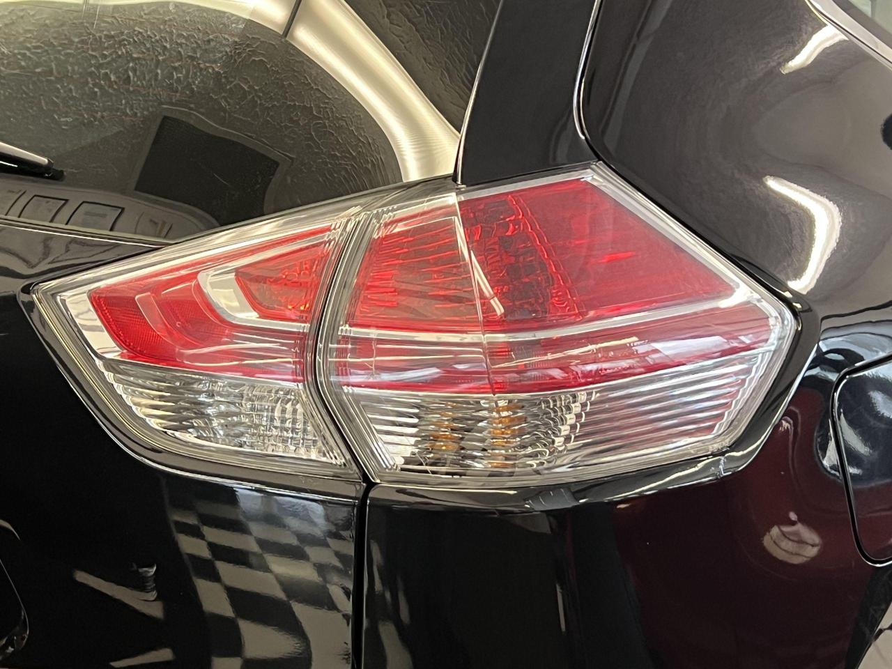 2016 Nissan Rogue S+Bluetooth+Camera+A/C+CLEAN CARFAX Photo119