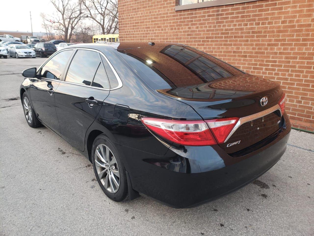 2015 Toyota Camry Leather Roof Navigation 4 Cyl, Certified - Photo #4