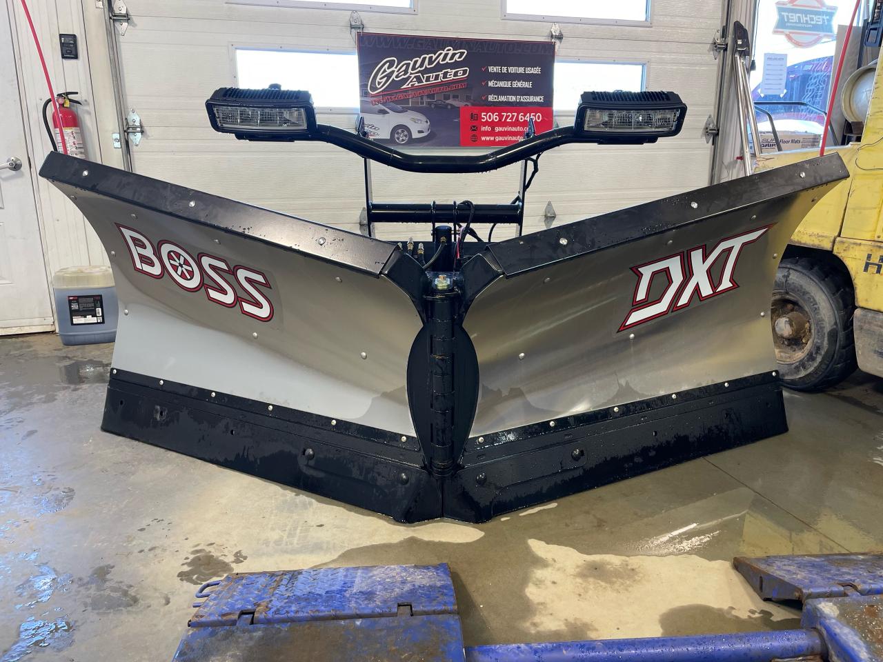 2022 BOSS DXT BOSS V-PLOW STAINLESS DXT 9'2'' - Photo #1