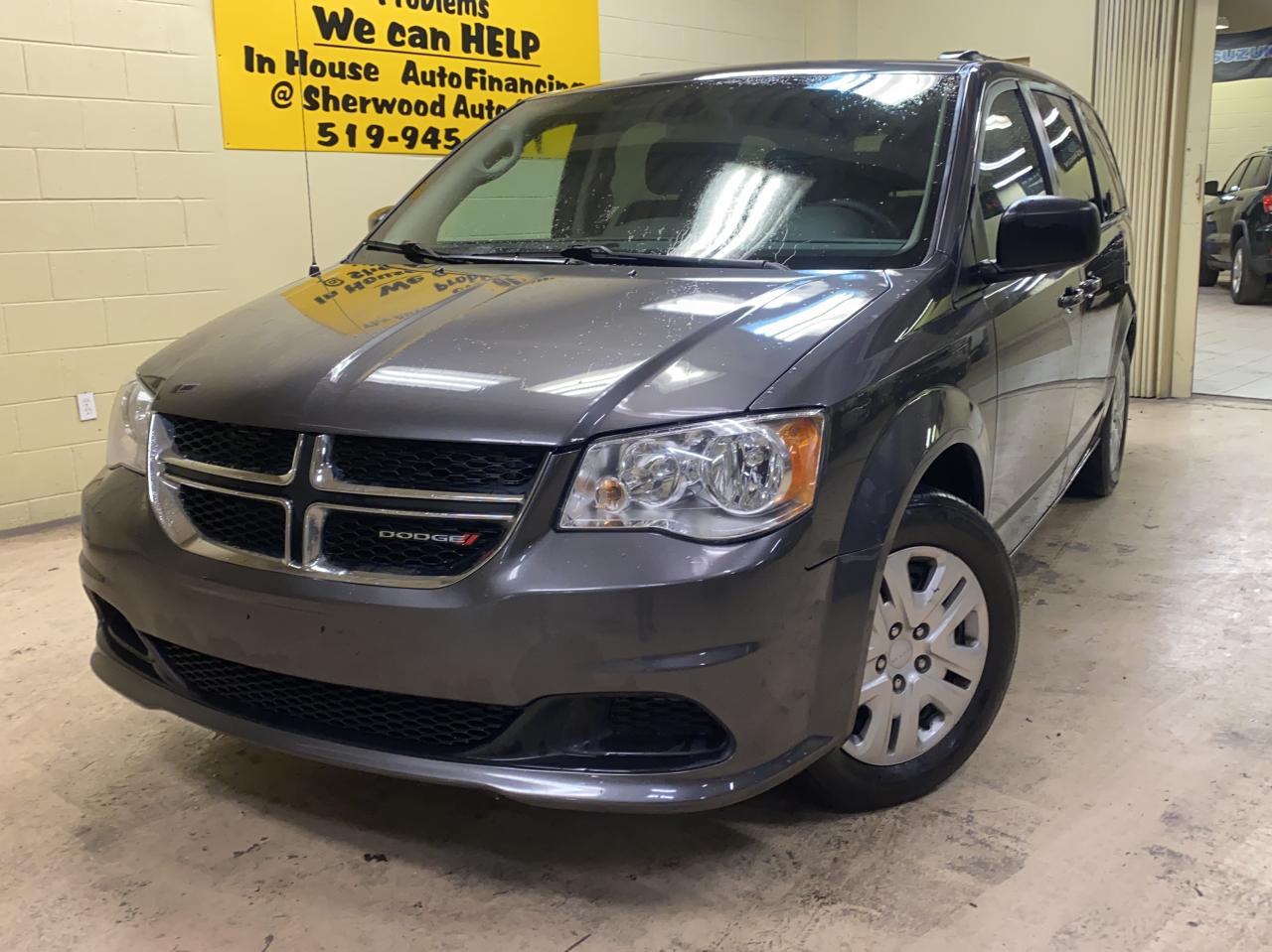 2018 Dodge Grand Caravan SXT - Photo #1