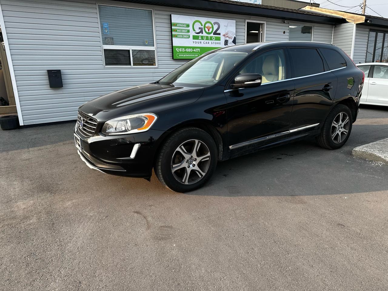 2015 Volvo XC60 T6 Premier Plus AWD - Photo #2
