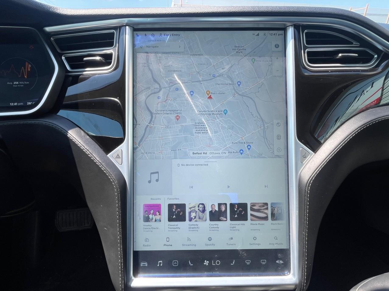 2015 Tesla Model S 4dr Sdn AWD 70D - Photo #12