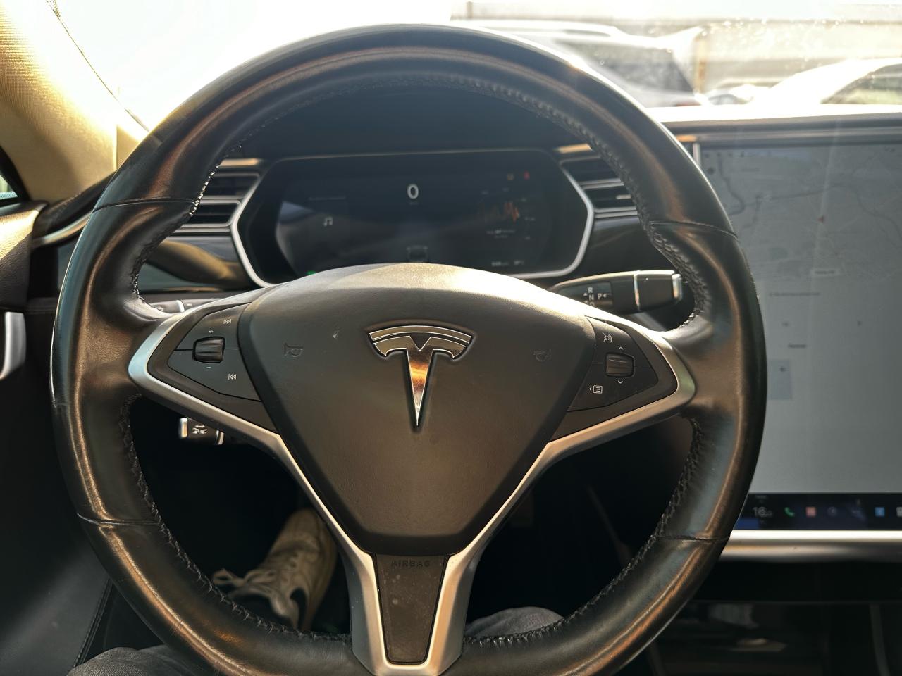 2015 Tesla Model S 4dr Sdn AWD 70D - Photo #10