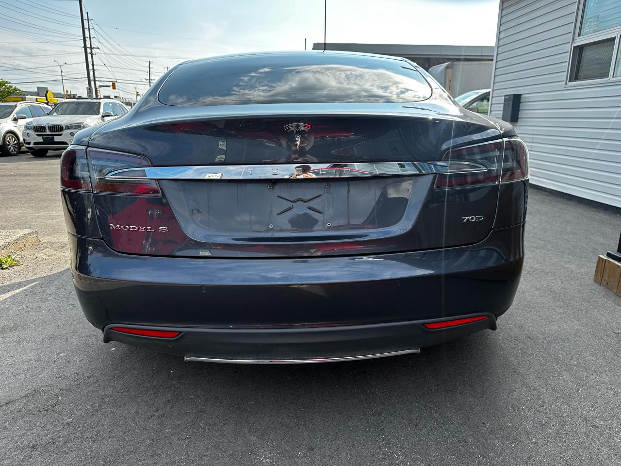 2015 Tesla Model S 4dr Sdn AWD 70D - Photo #5