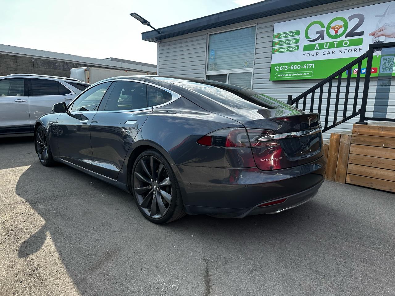 2015 Tesla Model S 4dr Sdn AWD 70D - Photo #6