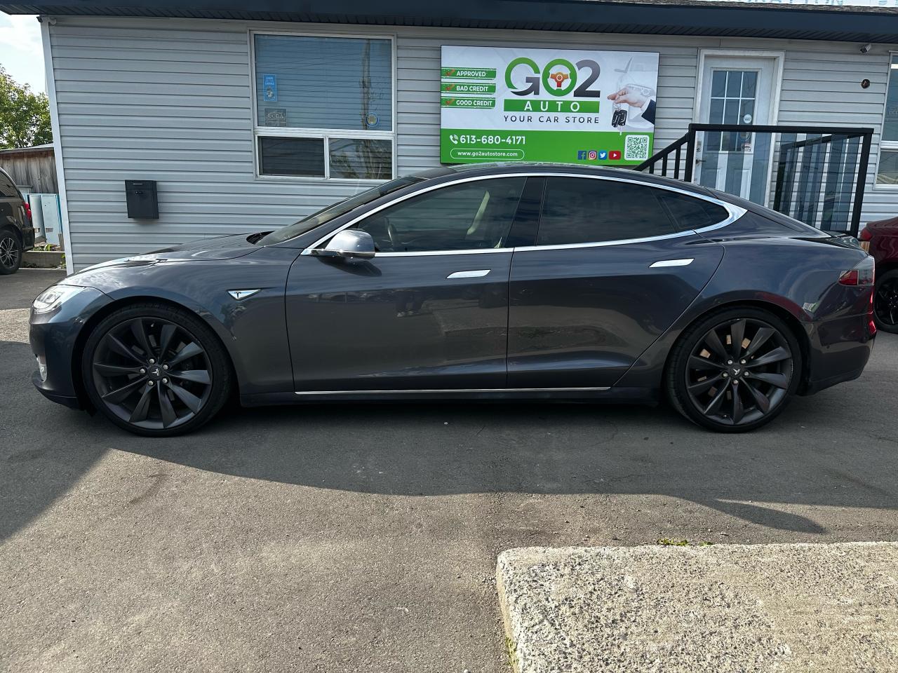 2015 Tesla Model S 4dr Sdn AWD 70D - Photo #7