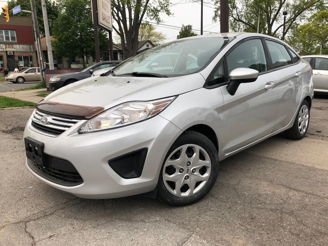2013 Ford Fiesta SE - PRICED RIGHT! - Photo #1