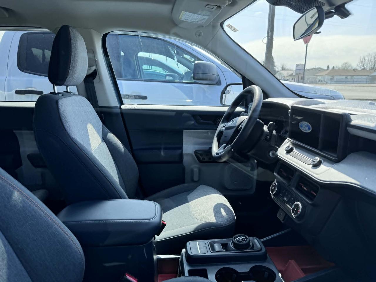 2023 Ford Maverick XLT Photo2