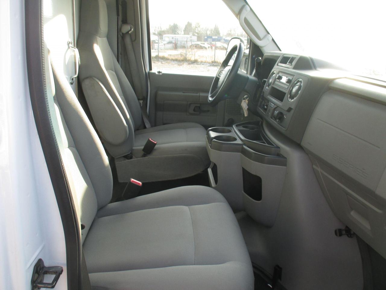 2021 Ford E450 E-450 DRW 176" WB - Photo #8