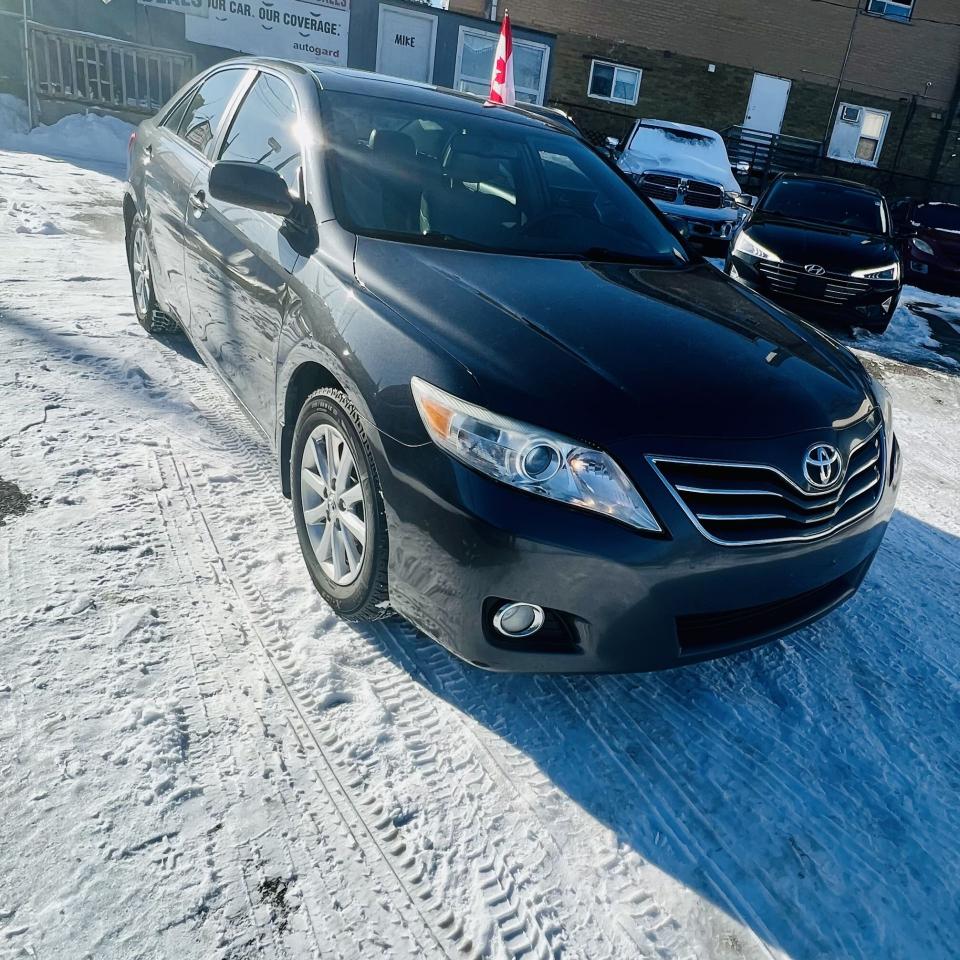 Used 2011 Toyota Camry XLE for sale in Scarborough, ON