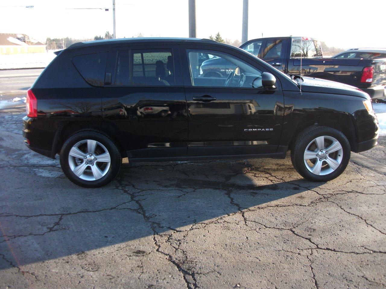 2013 Jeep Compass 4x4 - Photo #1