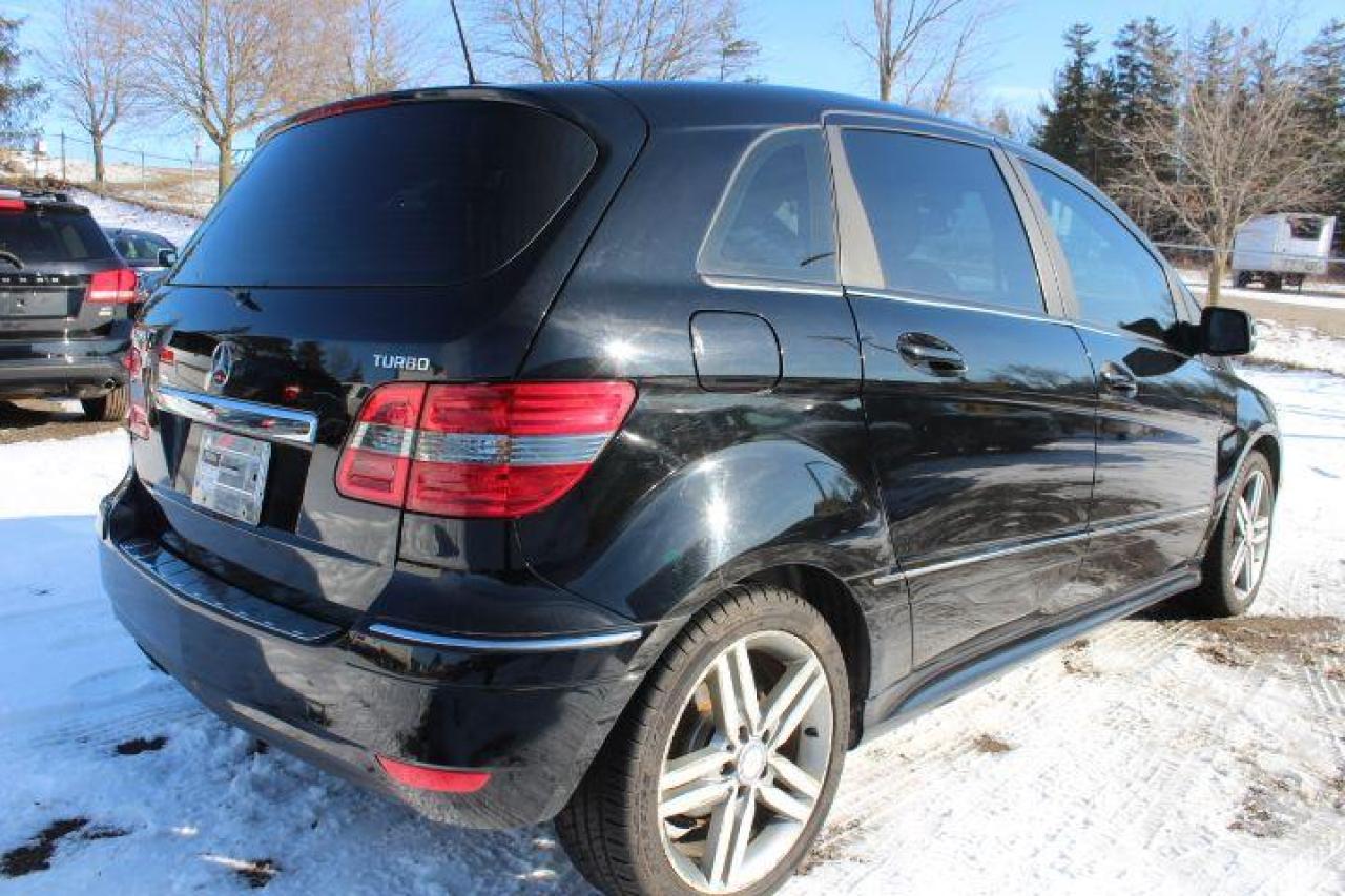 2011 Mercedes-Benz B-Class  Photo2
