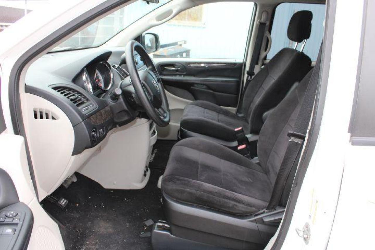 2011 Dodge Grand Caravan  Photo4