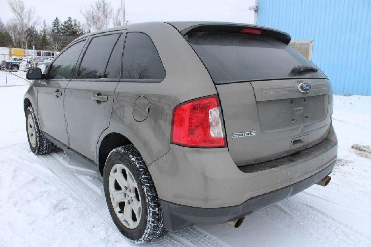 2014 Ford Edge  Photo3