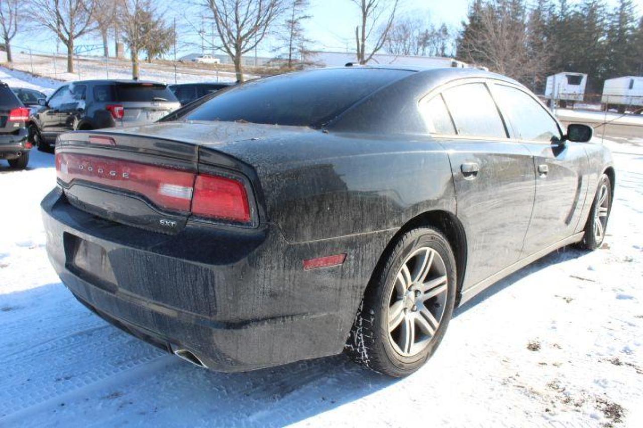 2014 Dodge Charger  Photo2