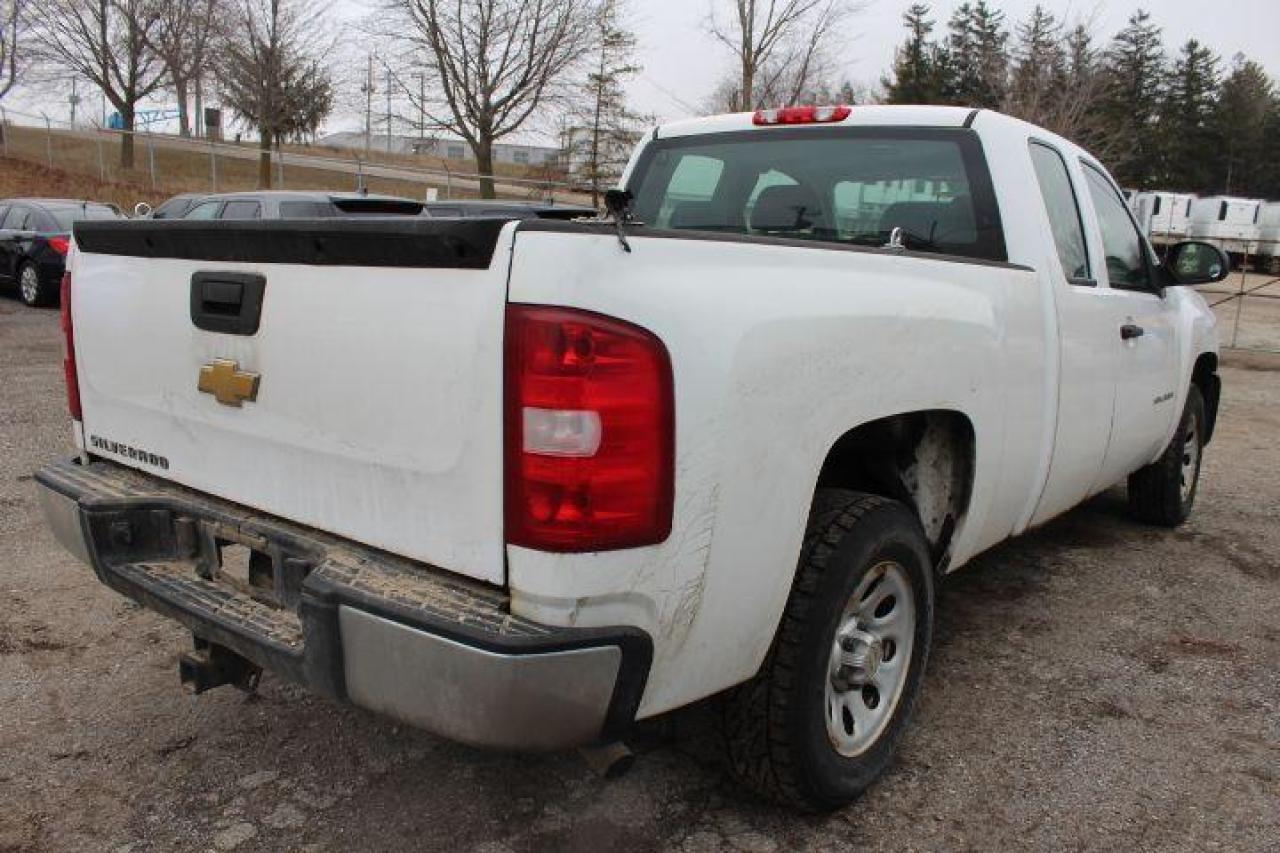 2013 Chevrolet Silverado 1500  Photo2