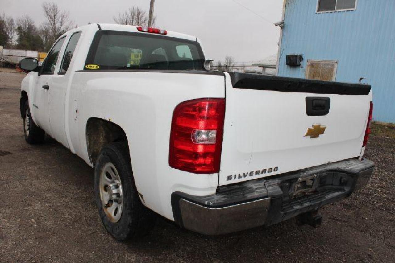 2013 Chevrolet Silverado 1500  Photo3
