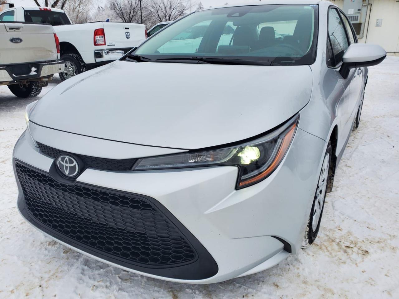 2021 Toyota Corolla LE - Photo #1