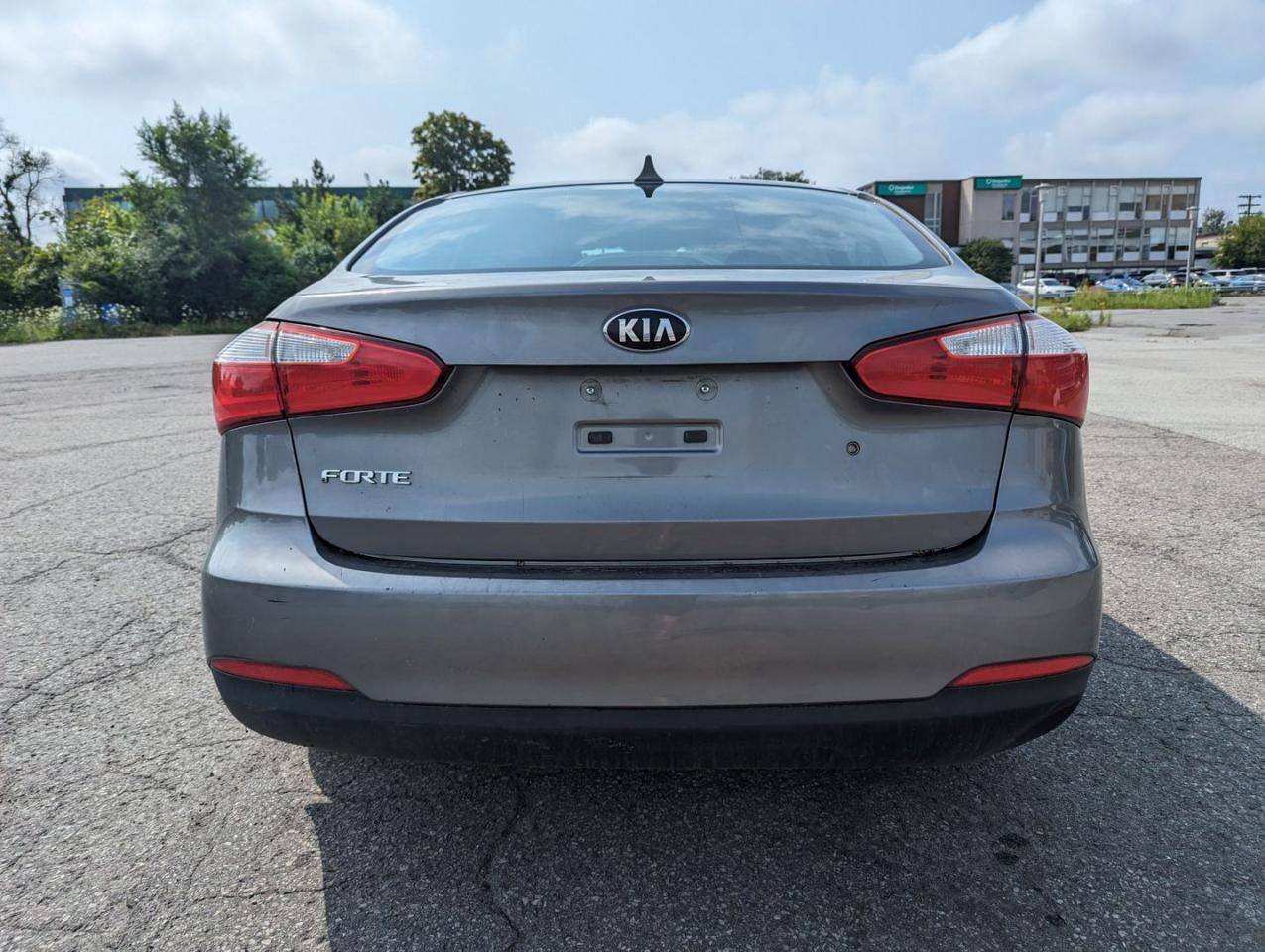 2016 Kia Forte LX / Manual / Clean CARFAX - Photo #7