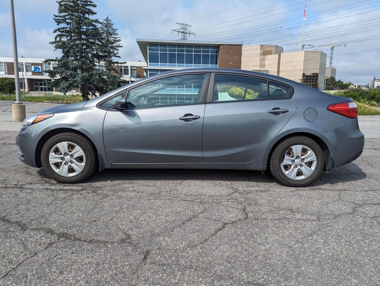 2016 Kia Forte LX / Manual / Clean CARFAX - Photo #3