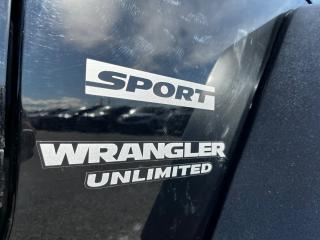2014 Jeep Wrangler UNLIMITED SPORT 4x4, Only 101,000 kms - Photo #27