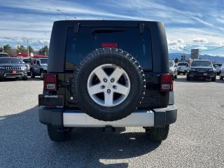 2014 Jeep Wrangler UNLIMITED SPORT 4x4, Only 101,000 kms - Photo #6