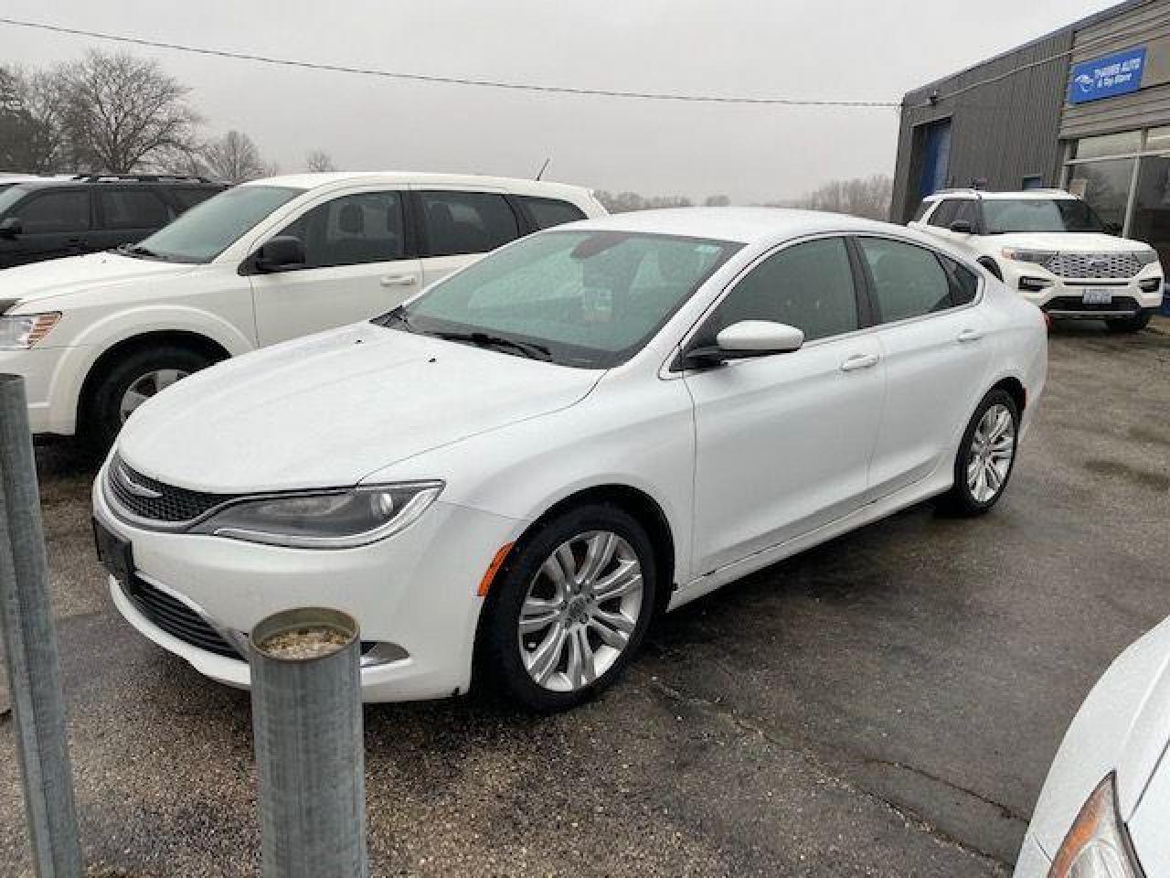2015 Chrysler 200 