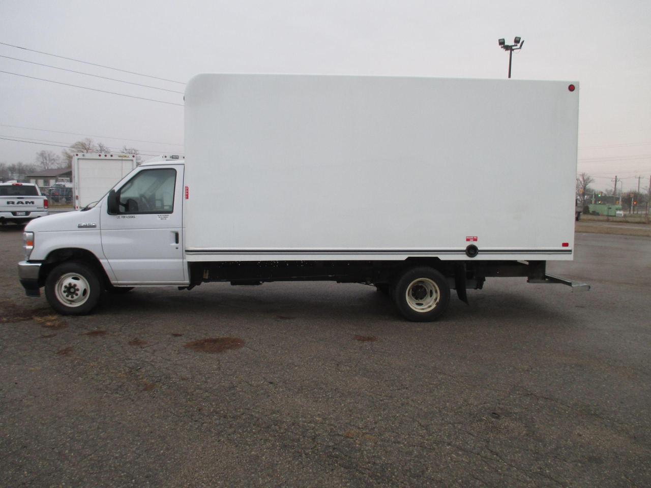 Used 2022 Ford E450 E-450 DRW 176