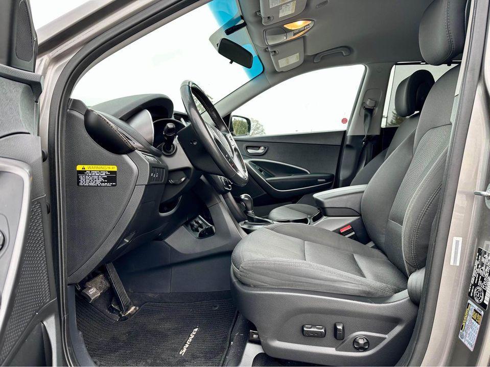 2014 Hyundai Santa Fe Safety Certified- 4 cylinder ( AWD ) - Photo #9