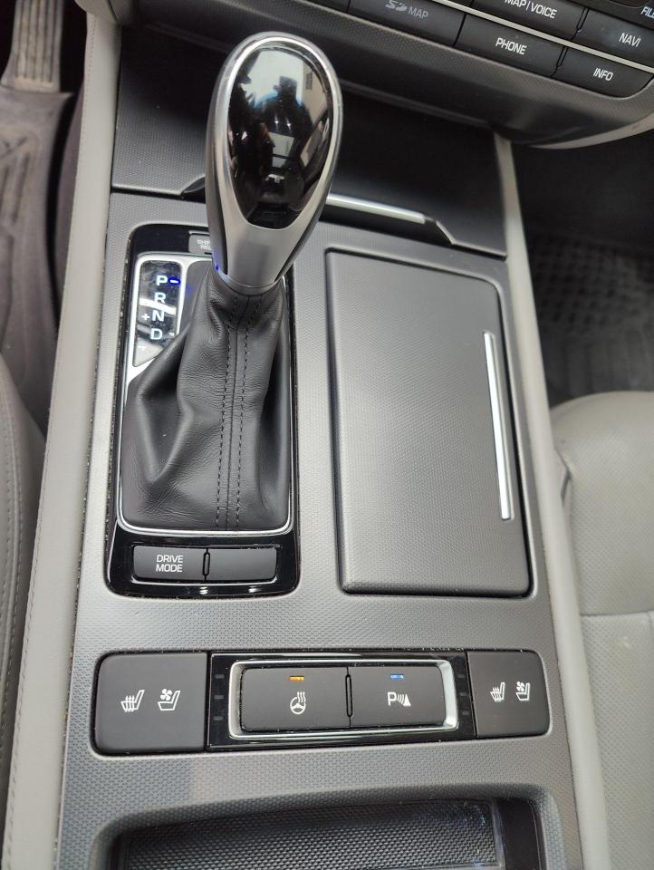 2015 Hyundai Genesis Luxury Package! Nav! Cooled Seats! - Photo #13