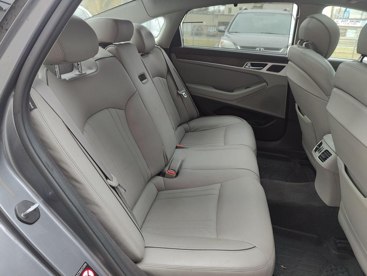2015 Hyundai Genesis Luxury Package! Nav! Cooled Seats! Photo