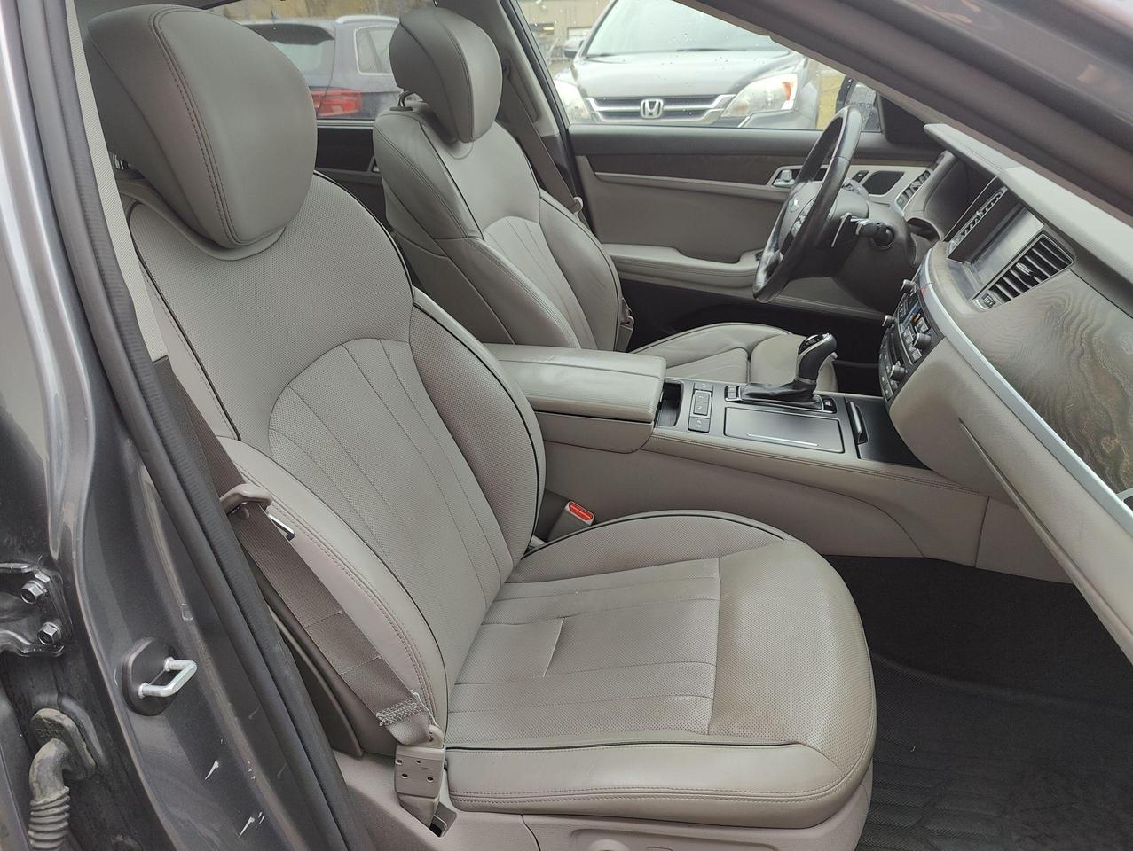 2015 Hyundai Genesis Luxury Package! Nav! Cooled Seats! Photo