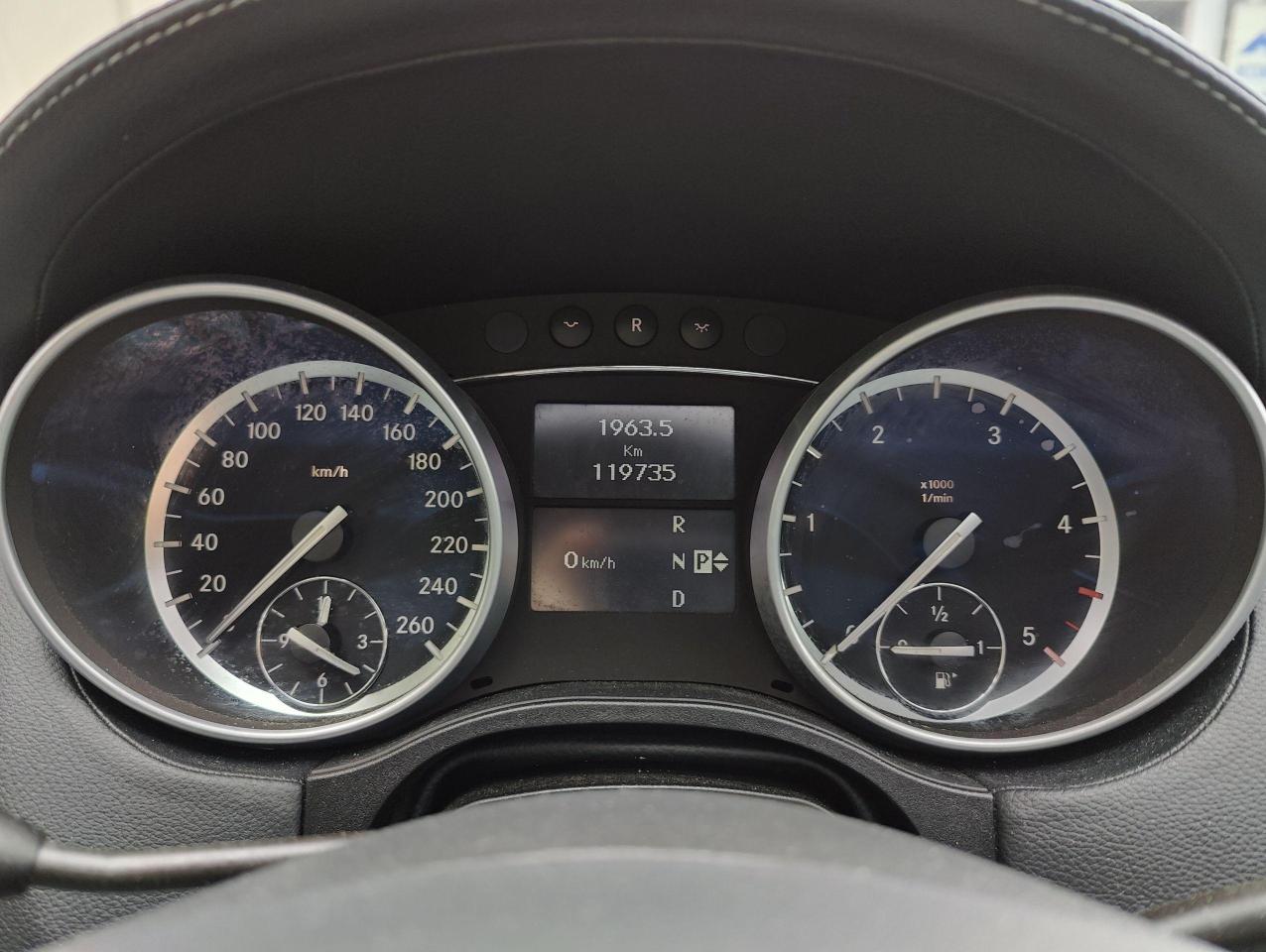2011 Mercedes-Benz GL-Class Bluetec! Low Mileage! Rear Seat Entertainment! - Photo #5