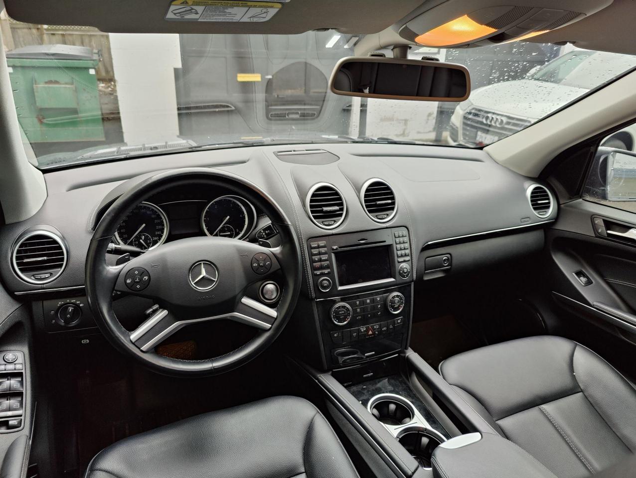 2011 Mercedes-Benz GL-Class Bluetec! Low Mileage! Rear Seat Entertainment! - Photo #6