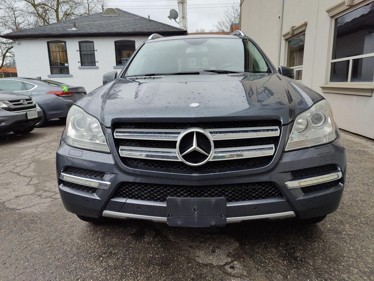 2011 Mercedes-Benz GL-Class Bluetec! Low Mileage! Rear Seat Entertainment! - Photo #2