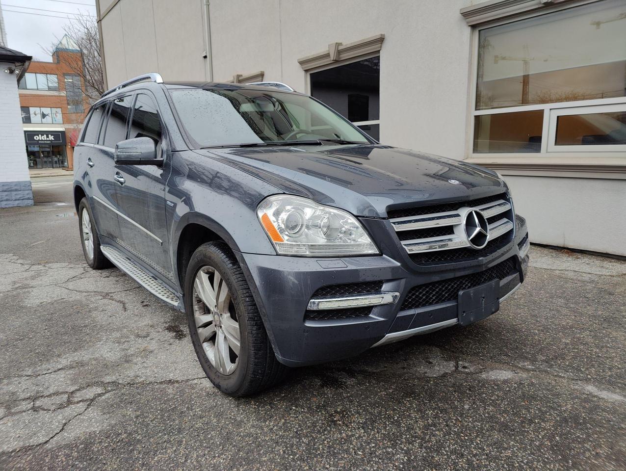 2011 Mercedes-Benz GL-Class Bluetec! Low Mileage! Rear Seat Entertainment! - Photo #3