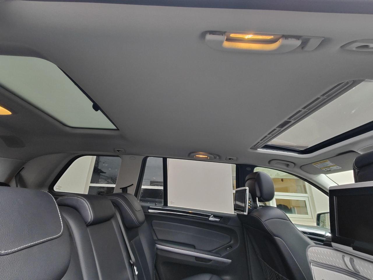 2011 Mercedes-Benz GL-Class Bluetec! Low Mileage! Rear Seat Entertainment! - Photo #17