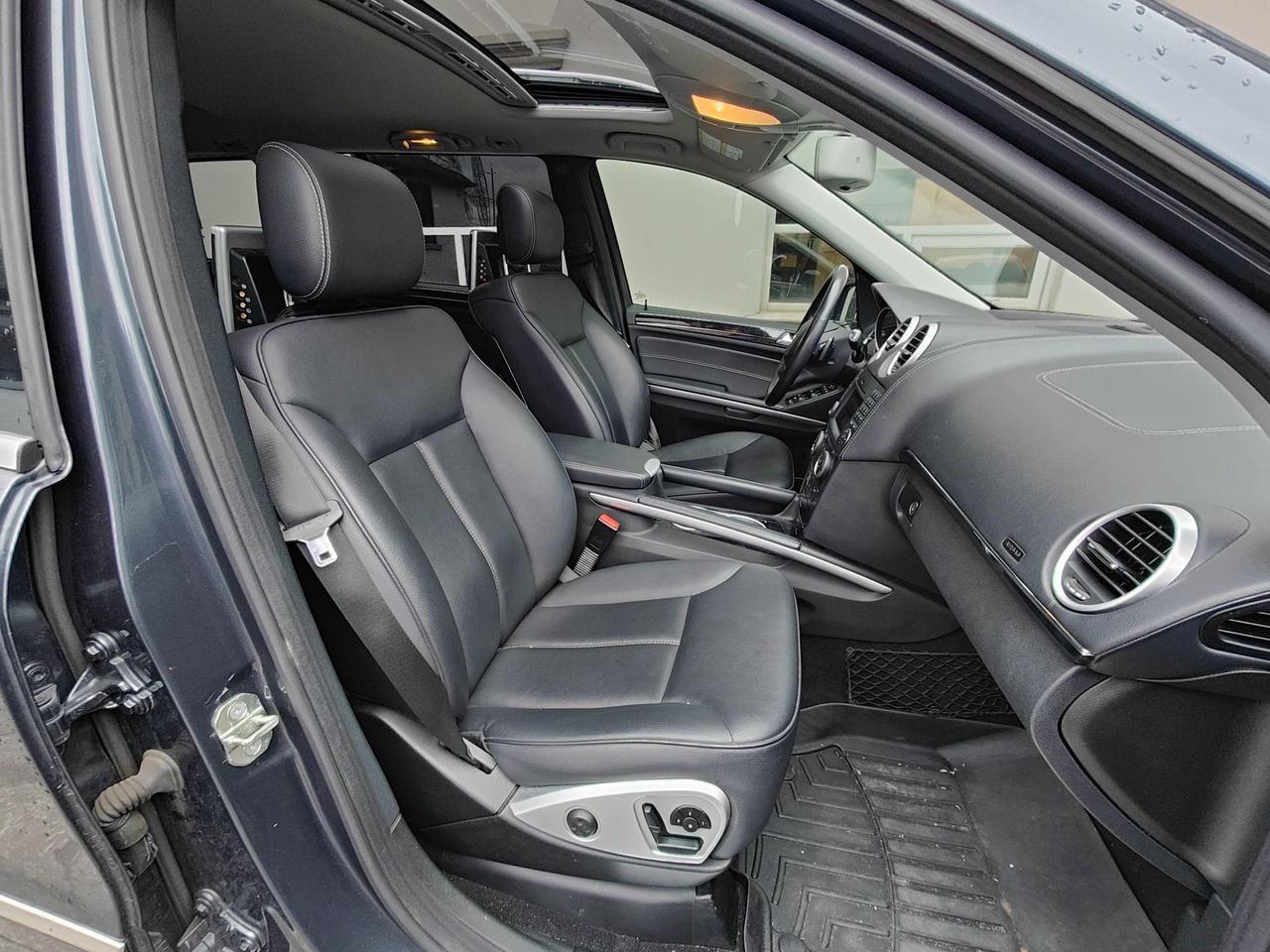2011 Mercedes-Benz GL-Class Bluetec! Low Mileage! Rear Seat Entertainment! - Photo #18